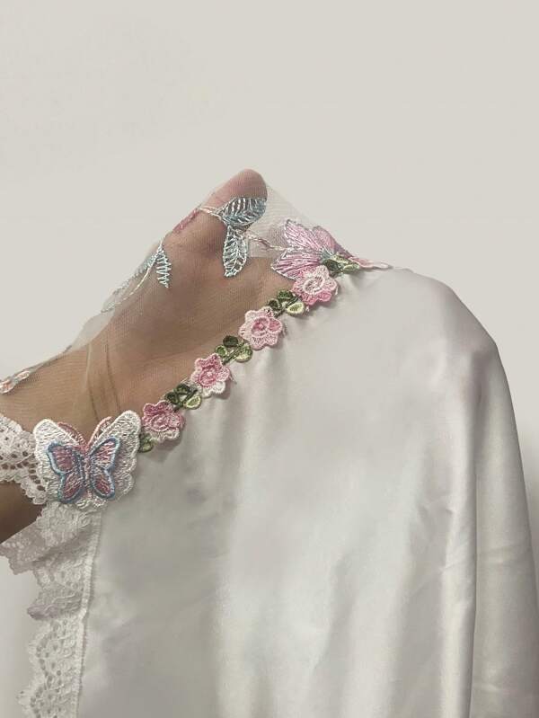 Nuisette Attirante En Satin
