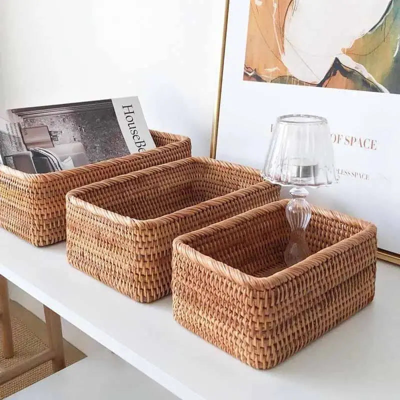 Panier en rotin tissé à la main