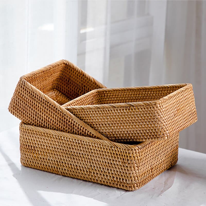 Panier en rotin tissé à la main