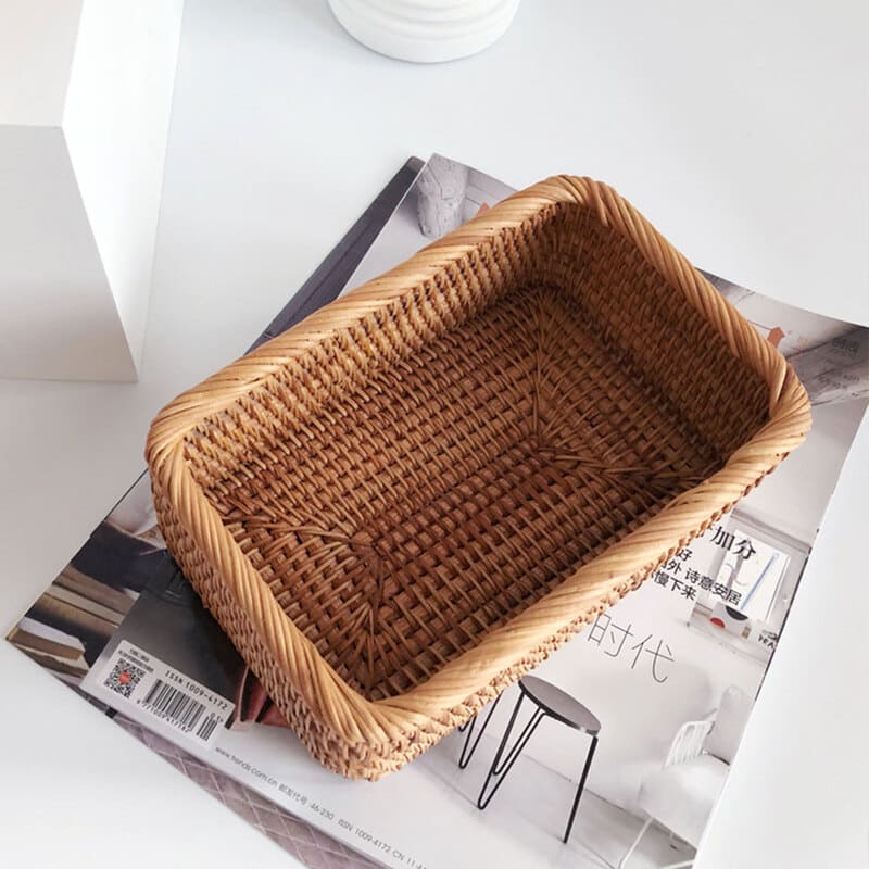 Panier en rotin tissé à la main