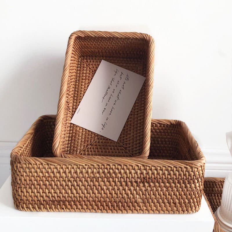 Panier en rotin tissé à la main
