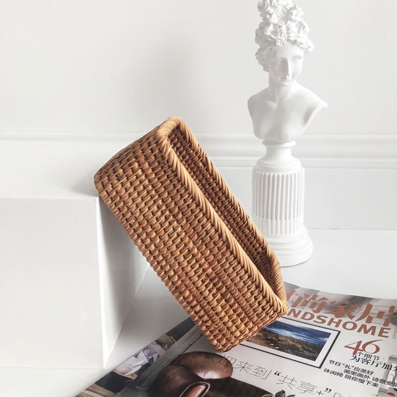 Panier en rotin tissé à la main